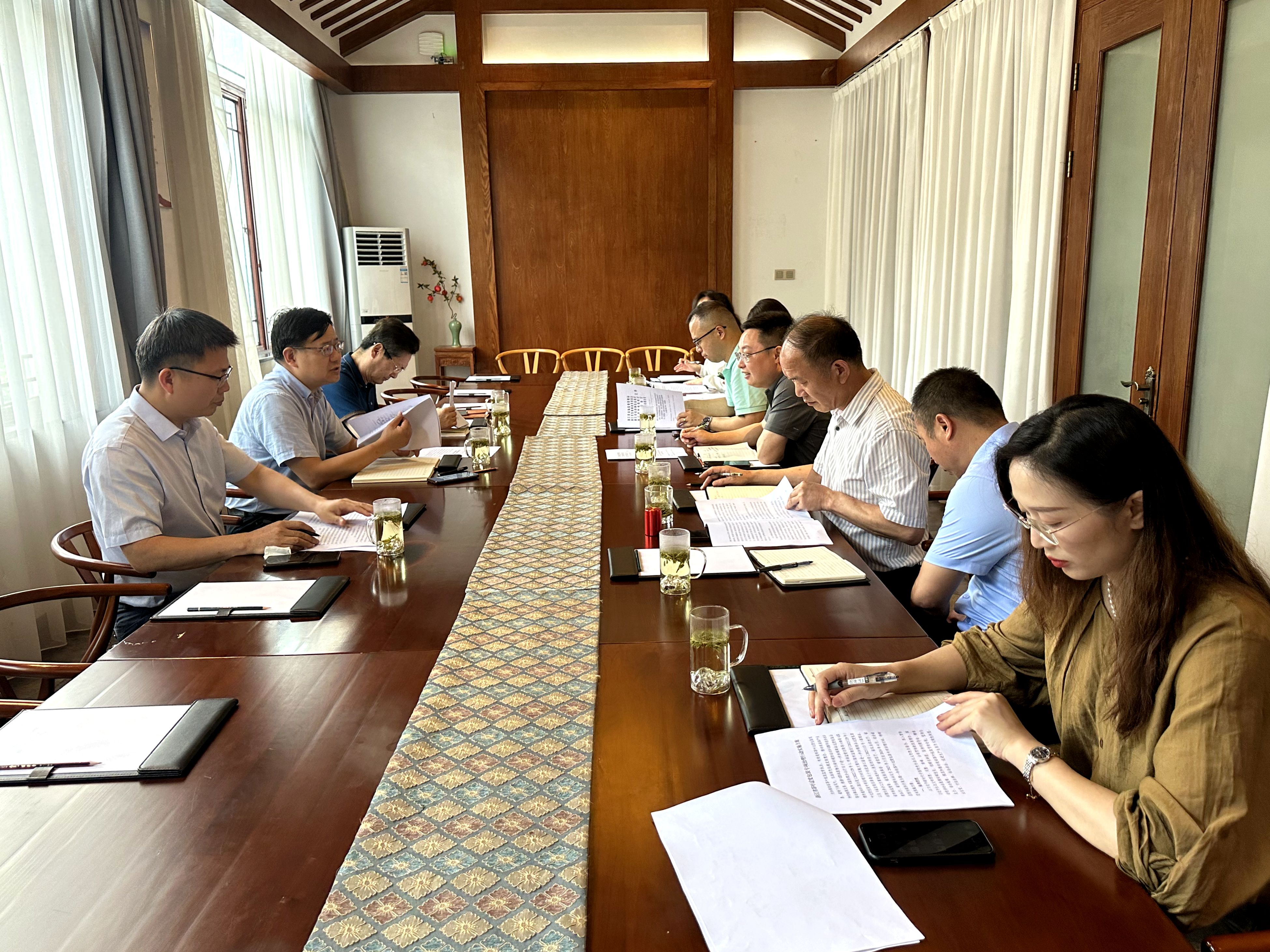 省供销社理事会副主任沈省文赴浙茶集团开展星空体育在线网址过度包装专项治理调研